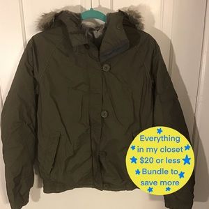 Women’s Columbia parka size Large, army green